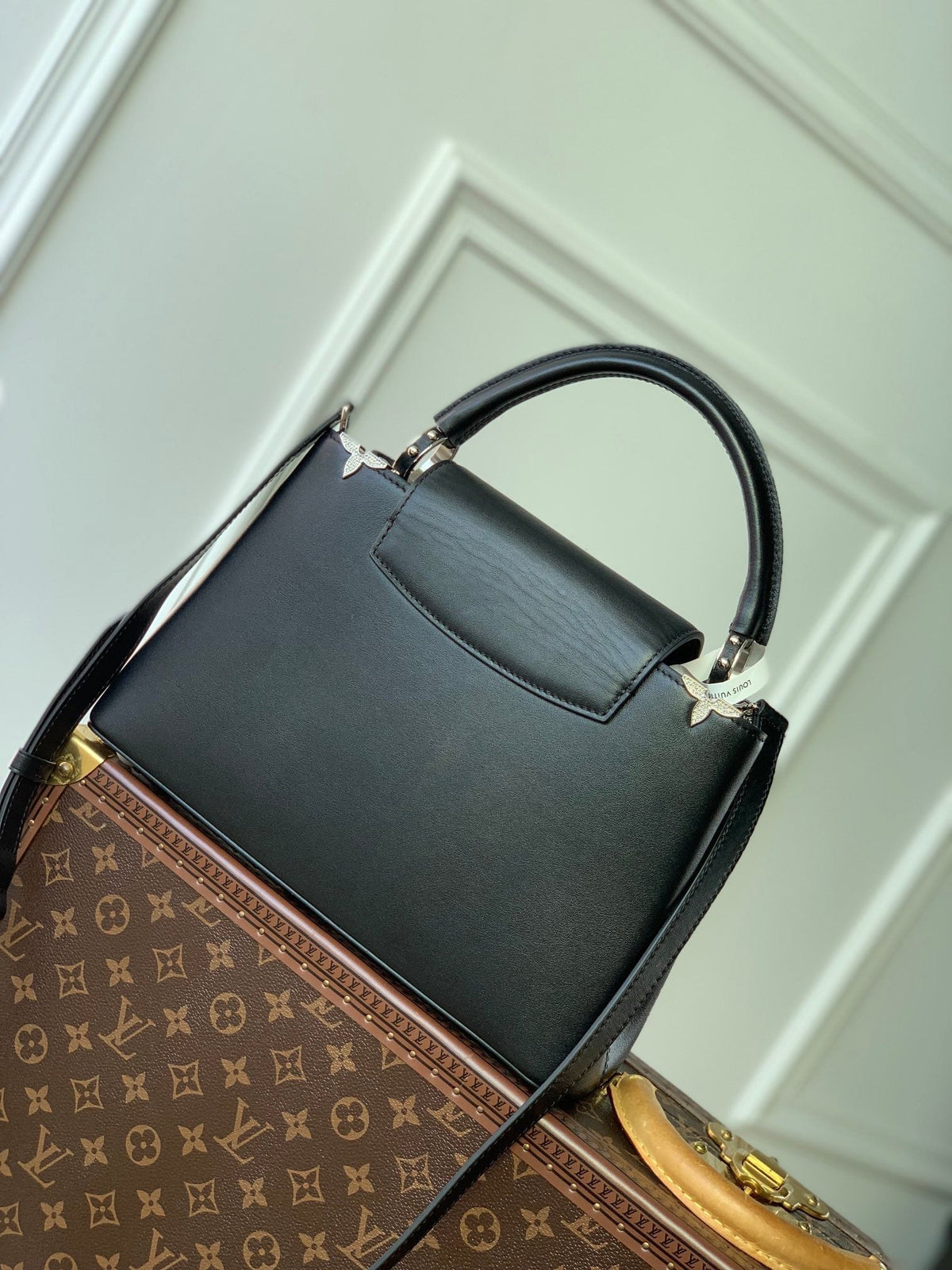 Louis Vuitton Capucines MM 31 Black Taurillon Silver Hardware Bag