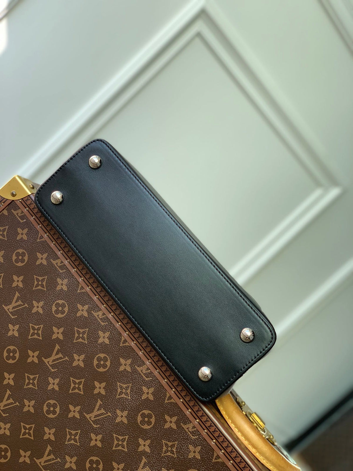 Louis Vuitton Capucines MM 31 Black Taurillon Silver Hardware Bag