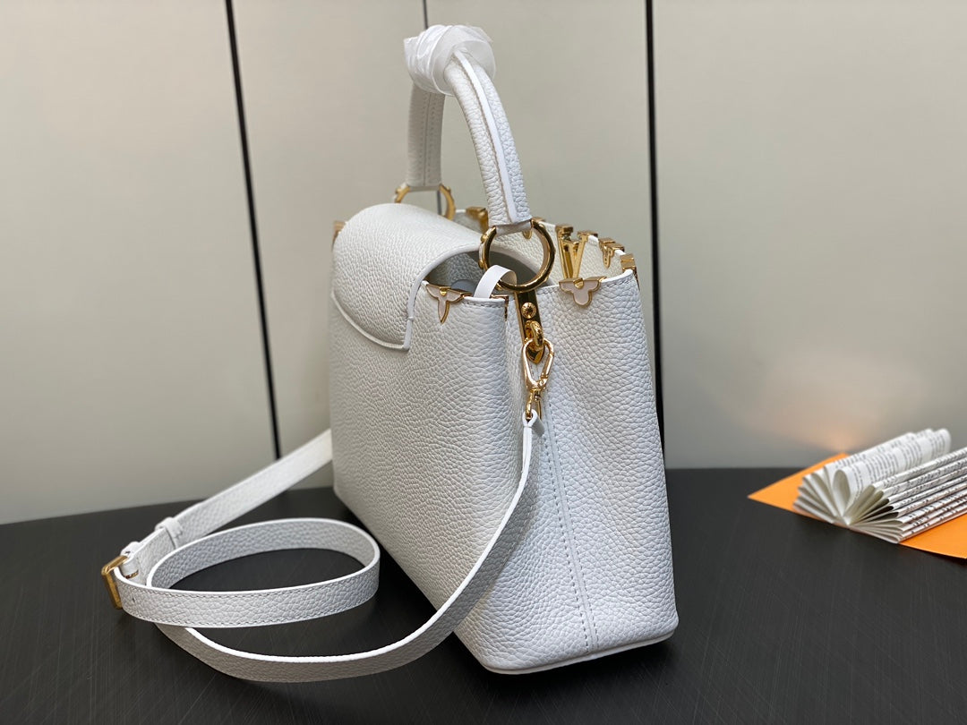 Louis Vuitton Capucines MM 31 White Taurillon Gold Hardware Bag