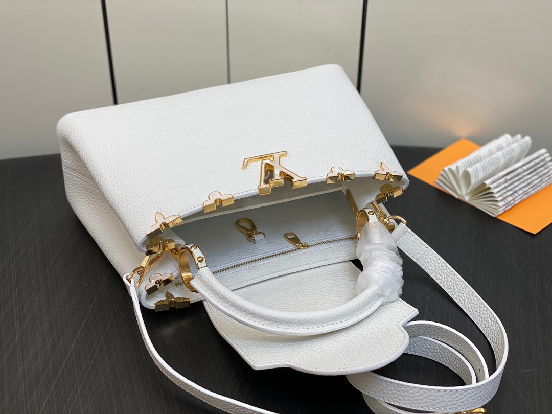 Louis Vuitton Capucines MM 31 White Taurillon Gold Hardware Bag