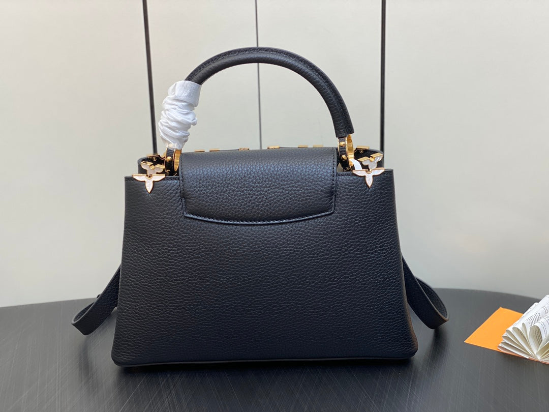 Louis Vuitton Capucines MM 31 Black Taurillon Gold Hardware Bag