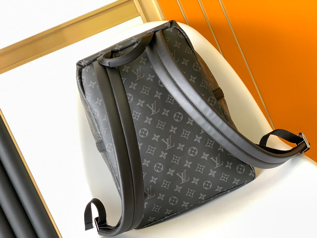 Louis Vuitton Discovery PM Backpack 40 in Black Monogram Eclipse Canvas and Calfskin