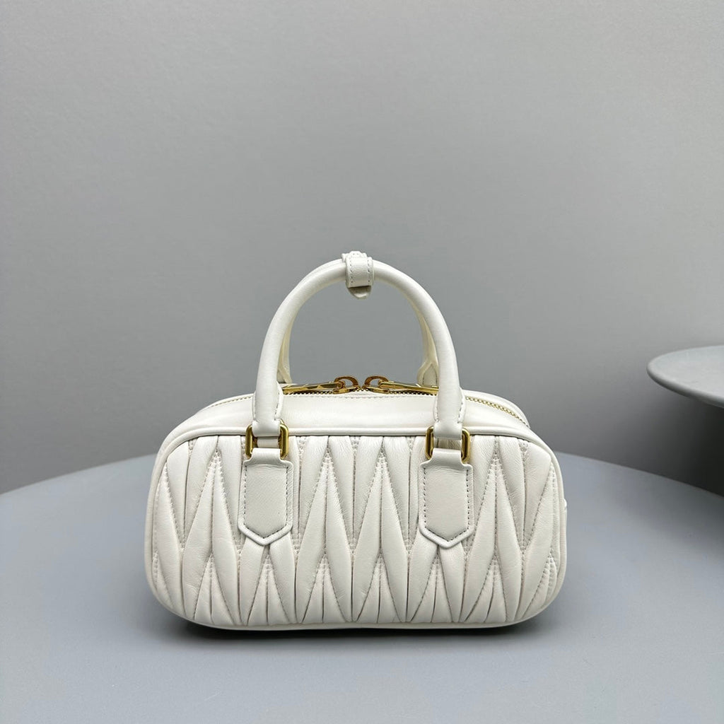 Arcadie 23 Bag in White Lambskin