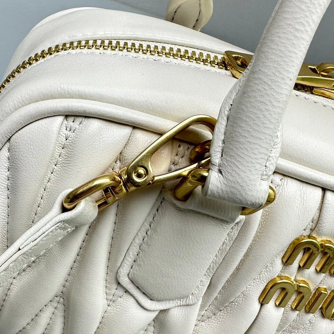 Arcadie 23 Bag in White Lambskin