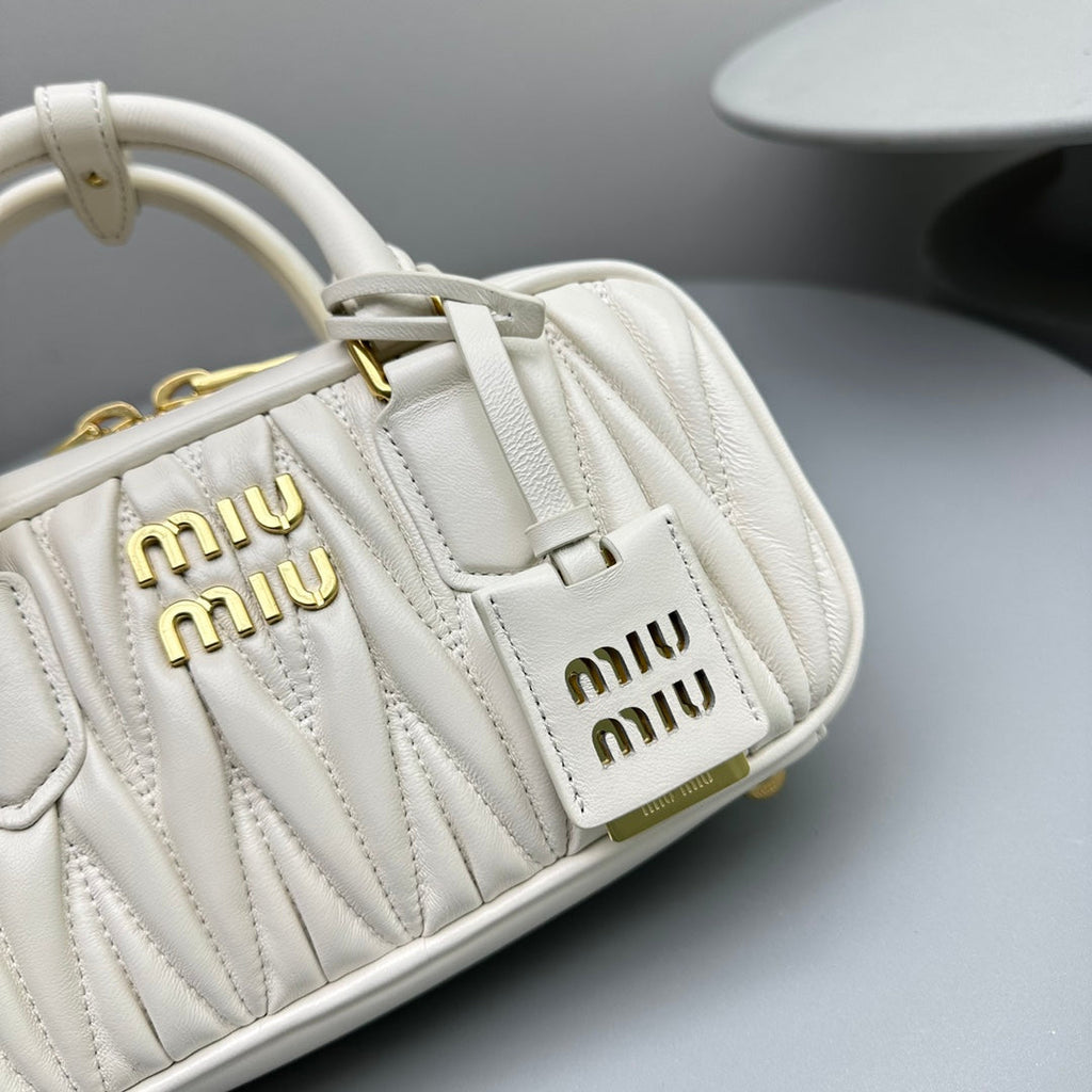 Arcadie 23 Bag in White Lambskin