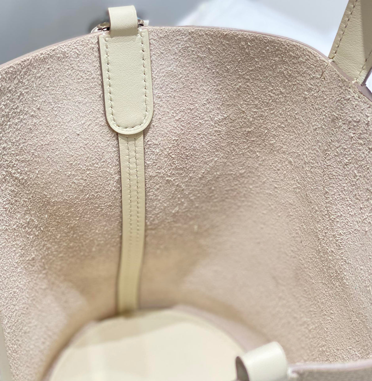 Hermes 25S in the Loop 18 in Ivory Calfskin Silver Hardware Bag
