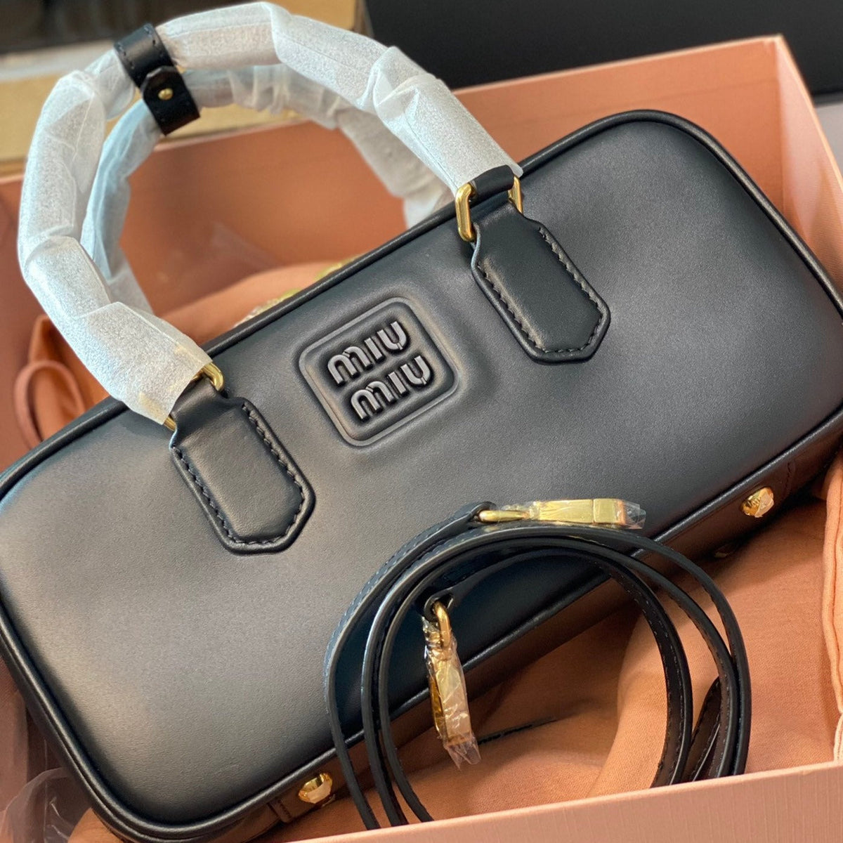 Arcadie 27 Bag in Black Leather