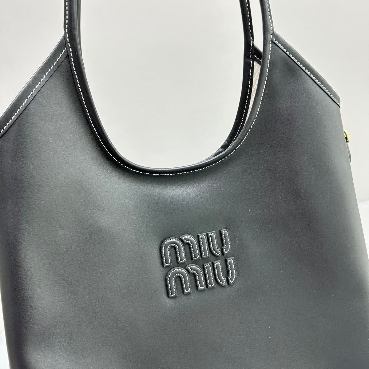 Hobo 40 Tote in Black Calfskin