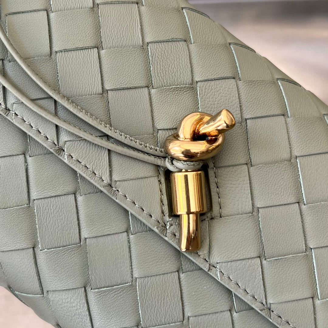 Bottega Veneta Andiamo 21 in Gray Olive Lambskin Bag