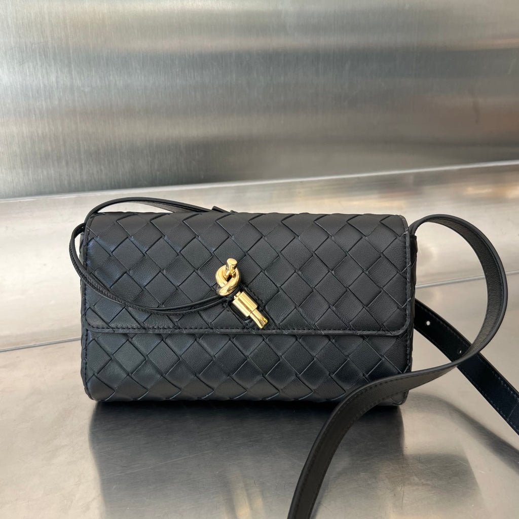 Bottega Veneta Andiamo 21 in Black Lambskin Bag
