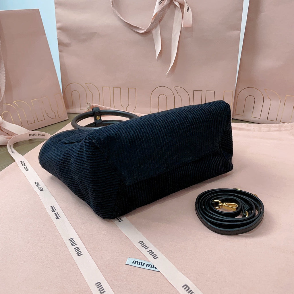 Ivy Handbag 22 in Black Canvas