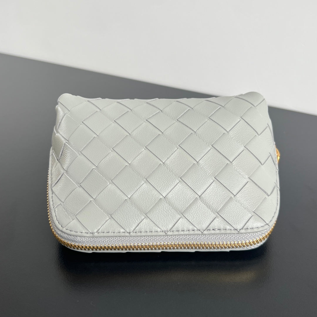 Bottega Veneta Intrecciato 16 Bag in White Lambskin