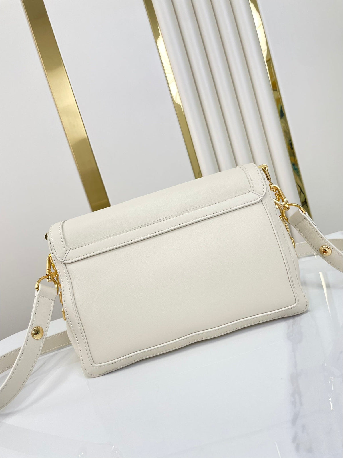 Louis Vuitton Dauphine Soft MM 24 in White Smooth Lambskin Gold Hardware Bag