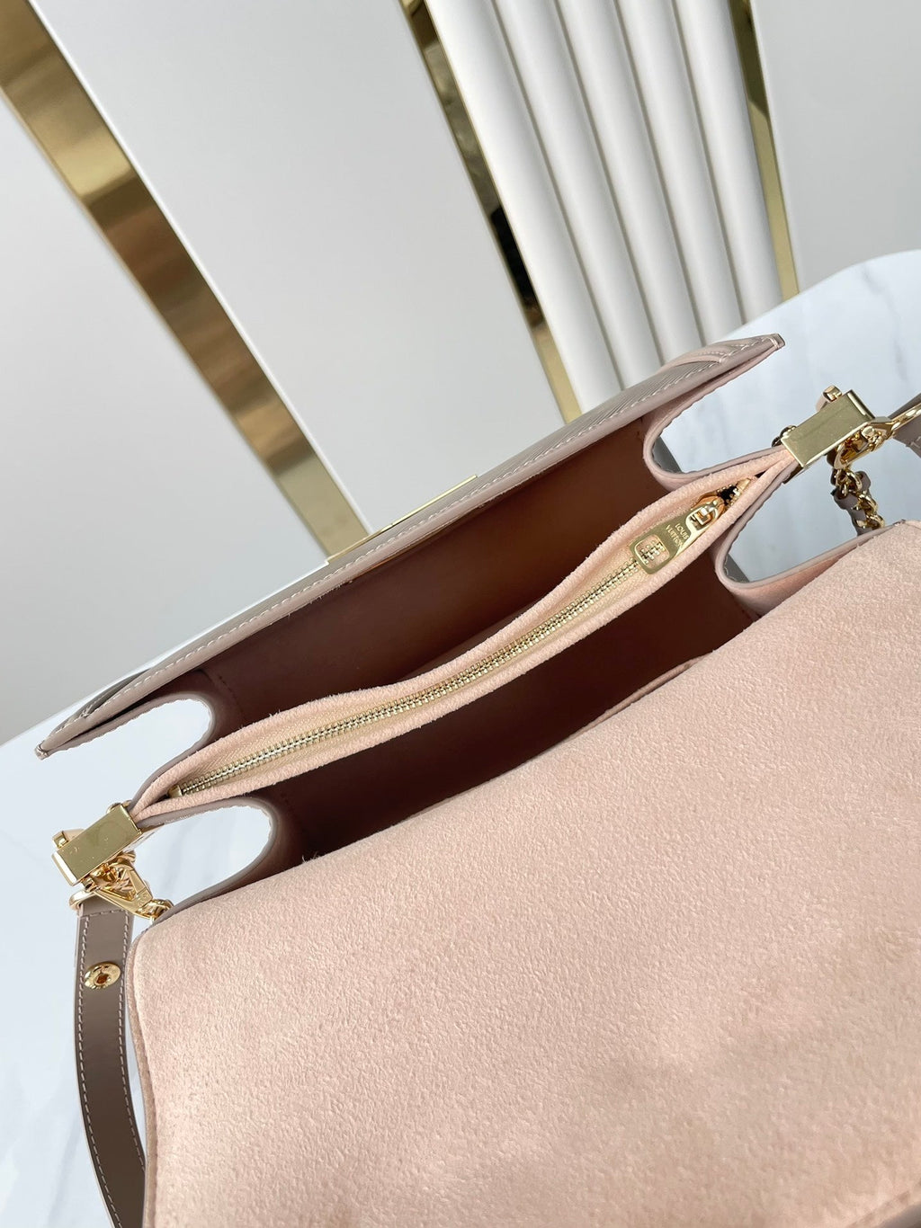 Louis Vuitton Dauphine MM 25 in Medium Brown Epi Grained Calfskin Gold Hardware Bag