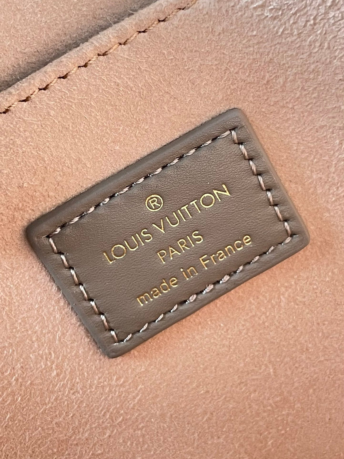 Louis Vuitton Dauphine MM 25 in Medium Brown Epi Grained Calfskin Gold Hardware Bag