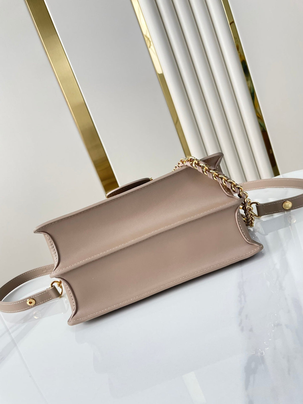 Louis Vuitton Dauphine MM 25 in Medium Brown Epi Grained Calfskin Gold Hardware Bag