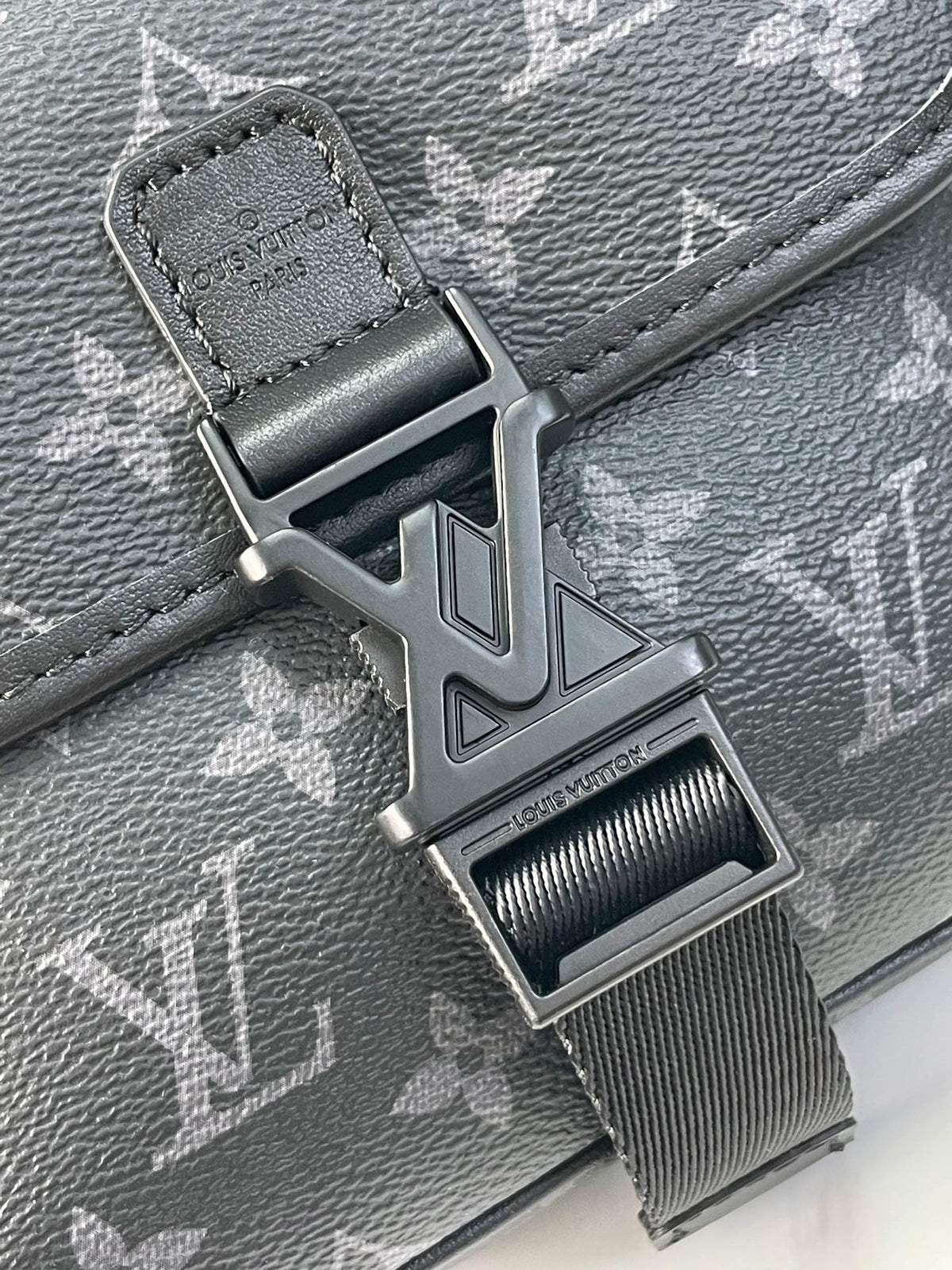 Louis Vuitton Getaway Messenger 18 in Gun Metal Monogram Eclipse Canvas Bag