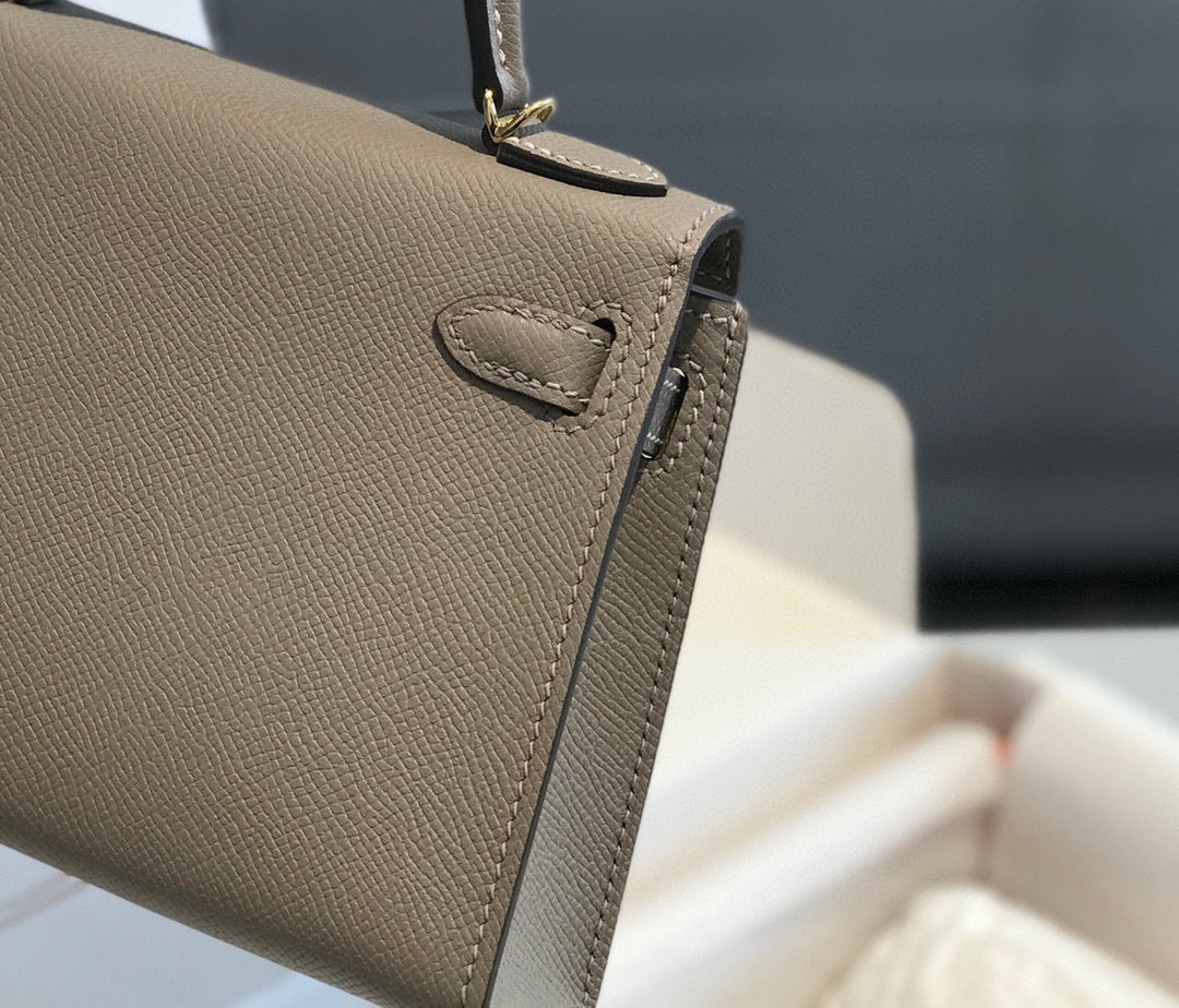 Hermes Kelly Mini 20 Light Grey Epsom Gold Hardware Bag