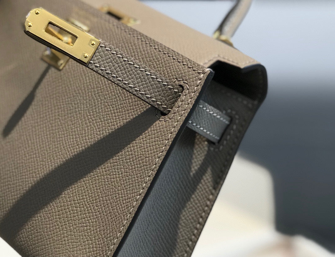 Hermes Kelly Mini 20 Light Grey Epsom Gold Hardware Bag