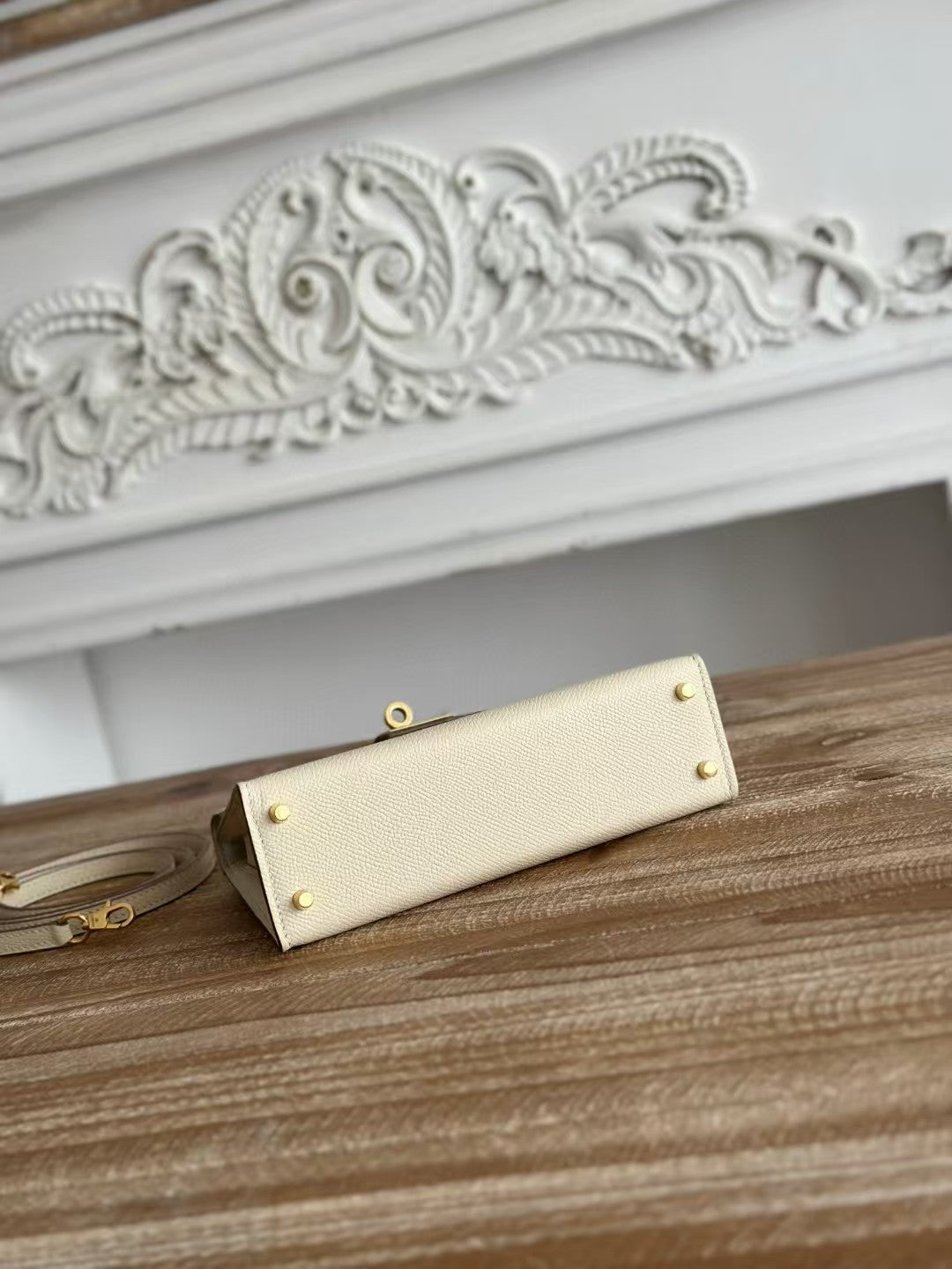 Hermes Kelly Mini 19 White Calfskin Gold Hardware Bag