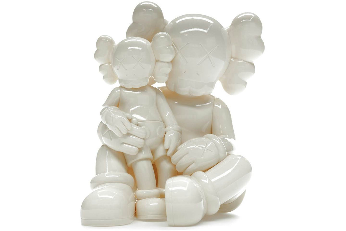 KAWS Holiday Changbai Mountain Vinyl Figure Snowy White - view 1