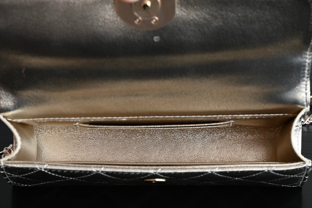 Chanel 25S Kelly 18 cm in Gold Lambskin Bag