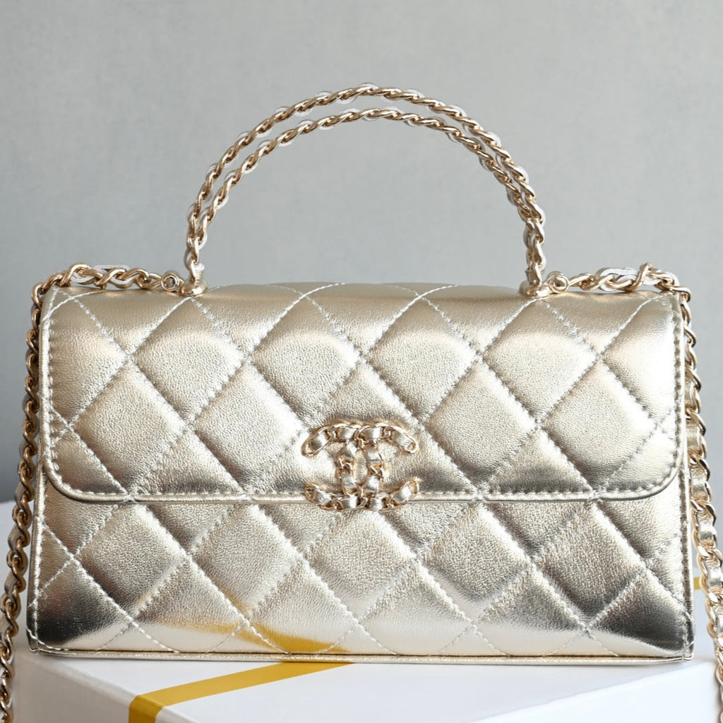 Chanel 25S Kelly 18 cm in Gold Lambskin Bag
