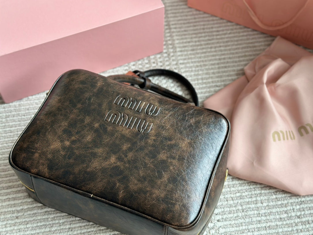 Beau 34 Bag in Sand/Coffee Calfskin