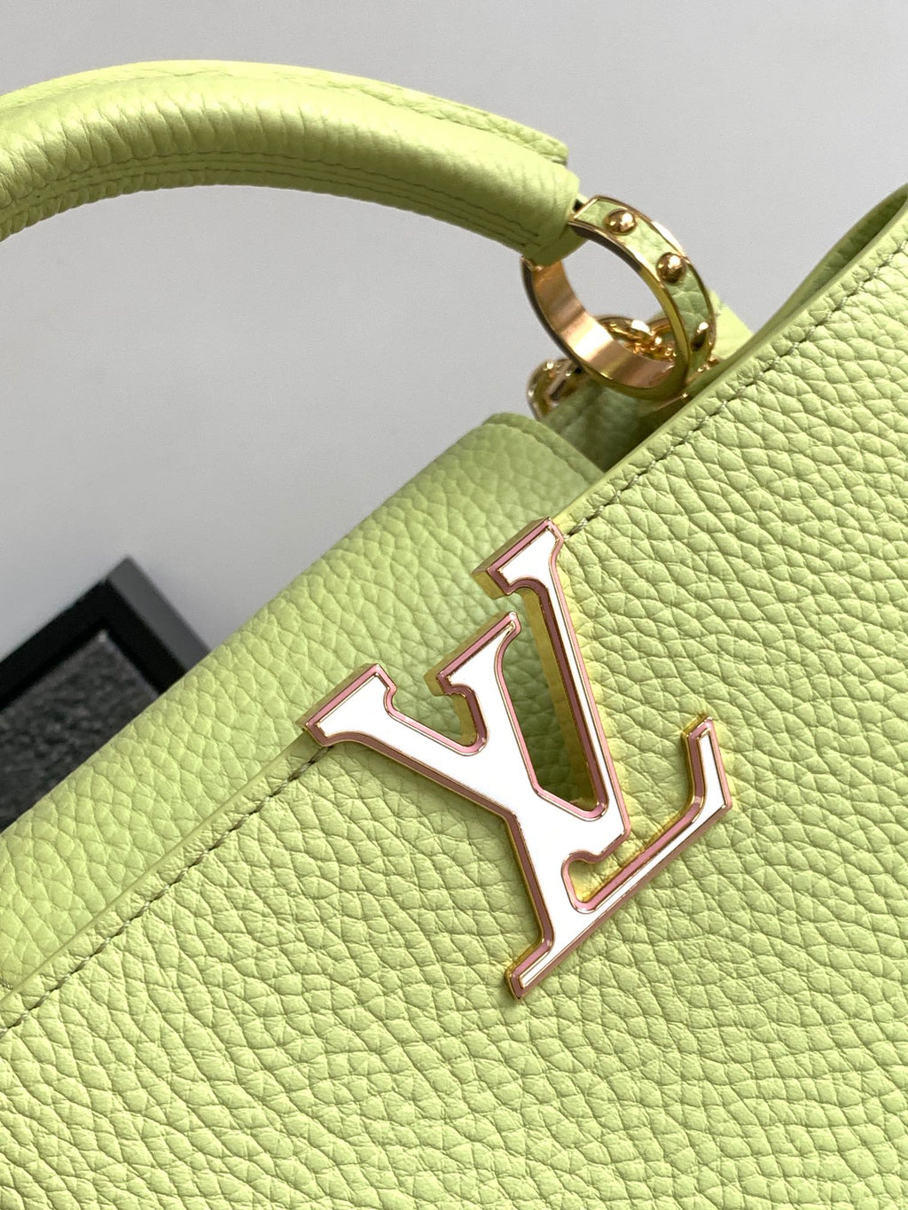 Louis Vuitton Capucines BB 27 in Pear Green Taurillon Gold Hardware Bag