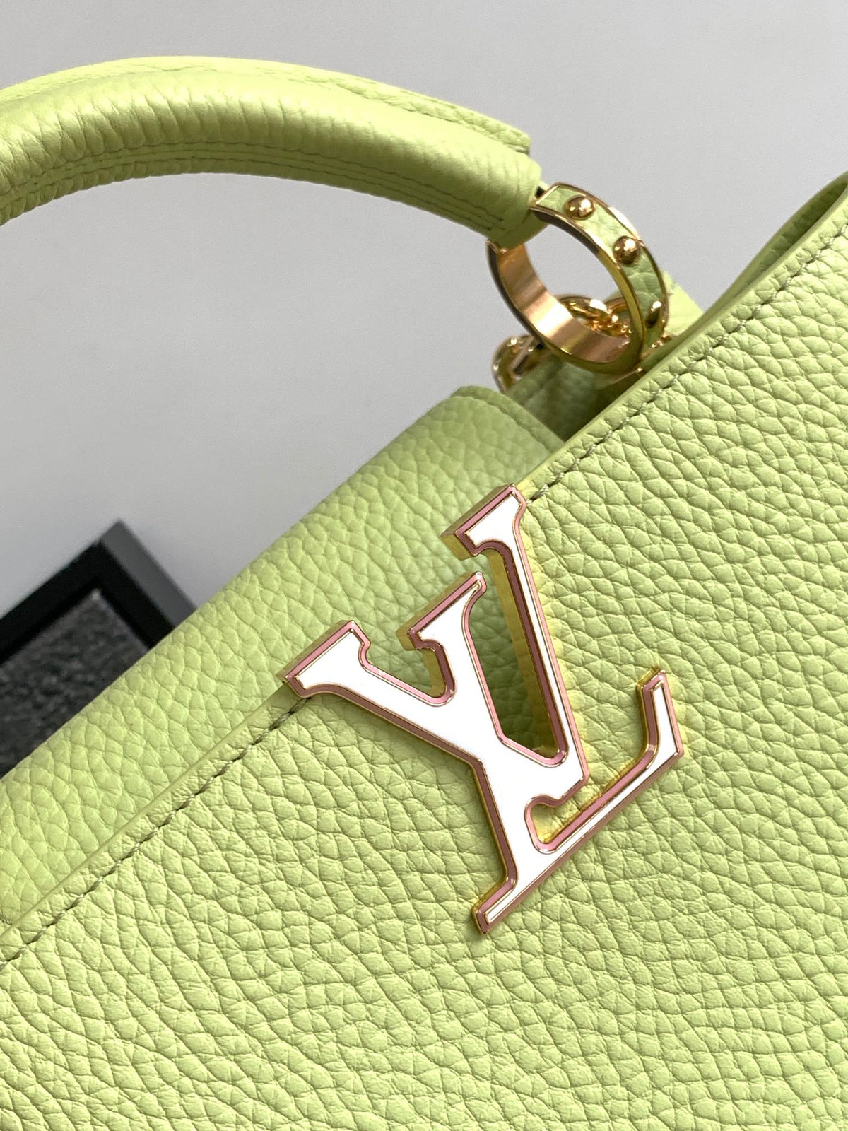 Louis Vuitton Capucines BB 27 in Pear Green Taurillon Gold Hardware Bag