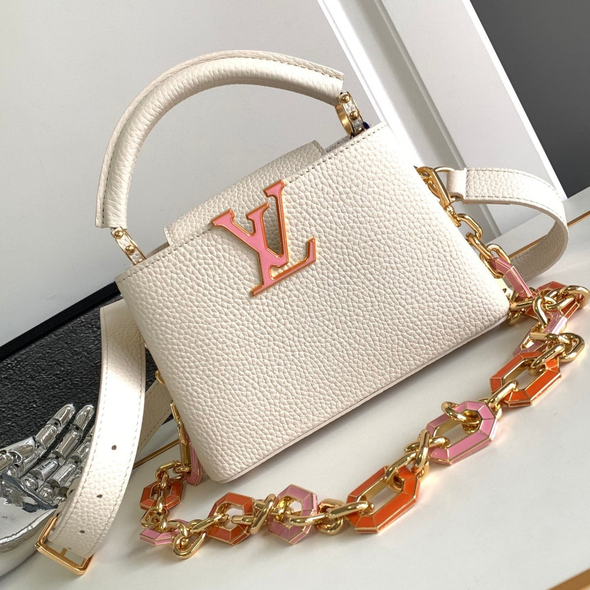 Louis Vuitton Capucines Mini 21 in Pearl White Taurillon Gold Hardware Bag
