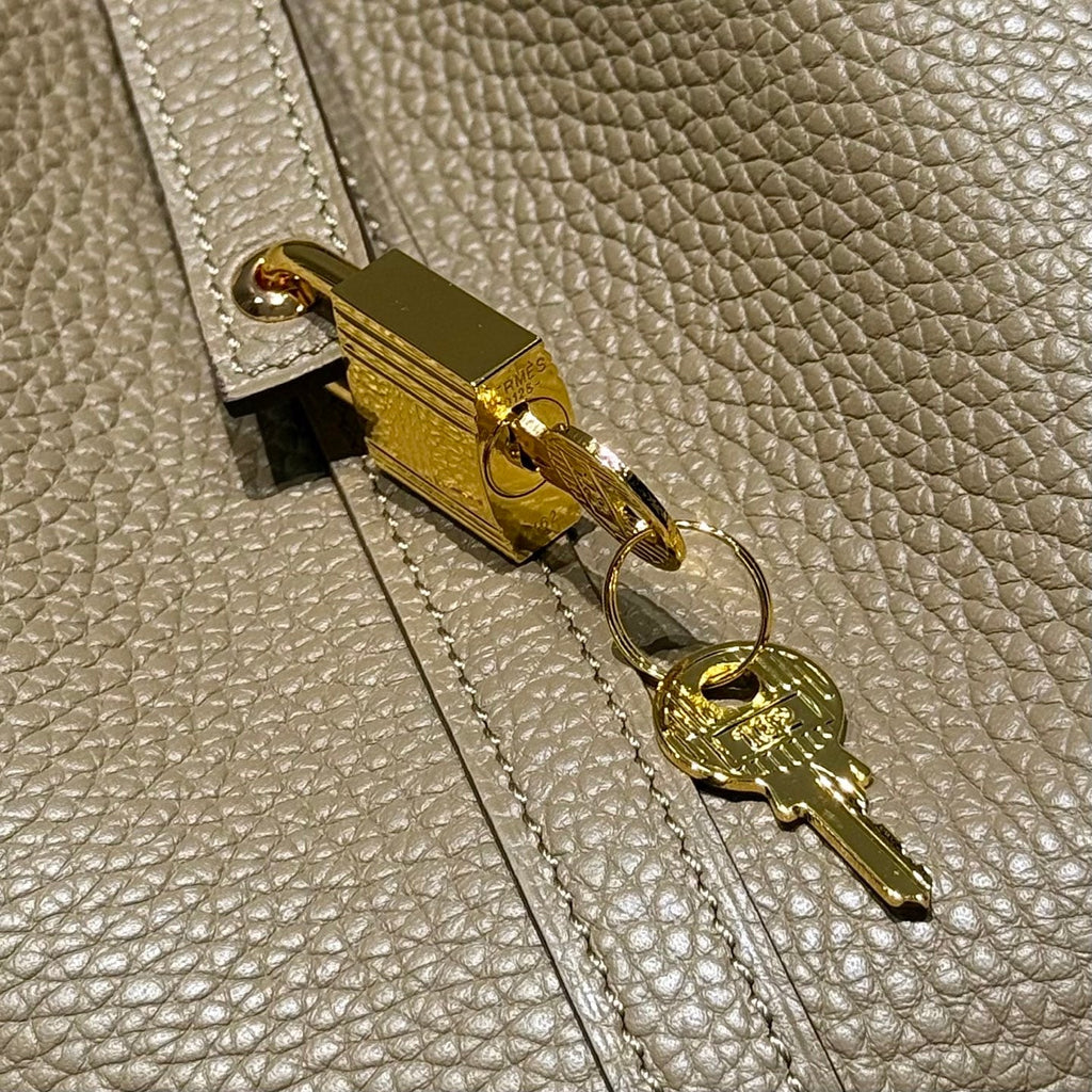 Hermes 25S Picotin Lock 18 in Olive Gold Calfskin Gold Hardware Bag