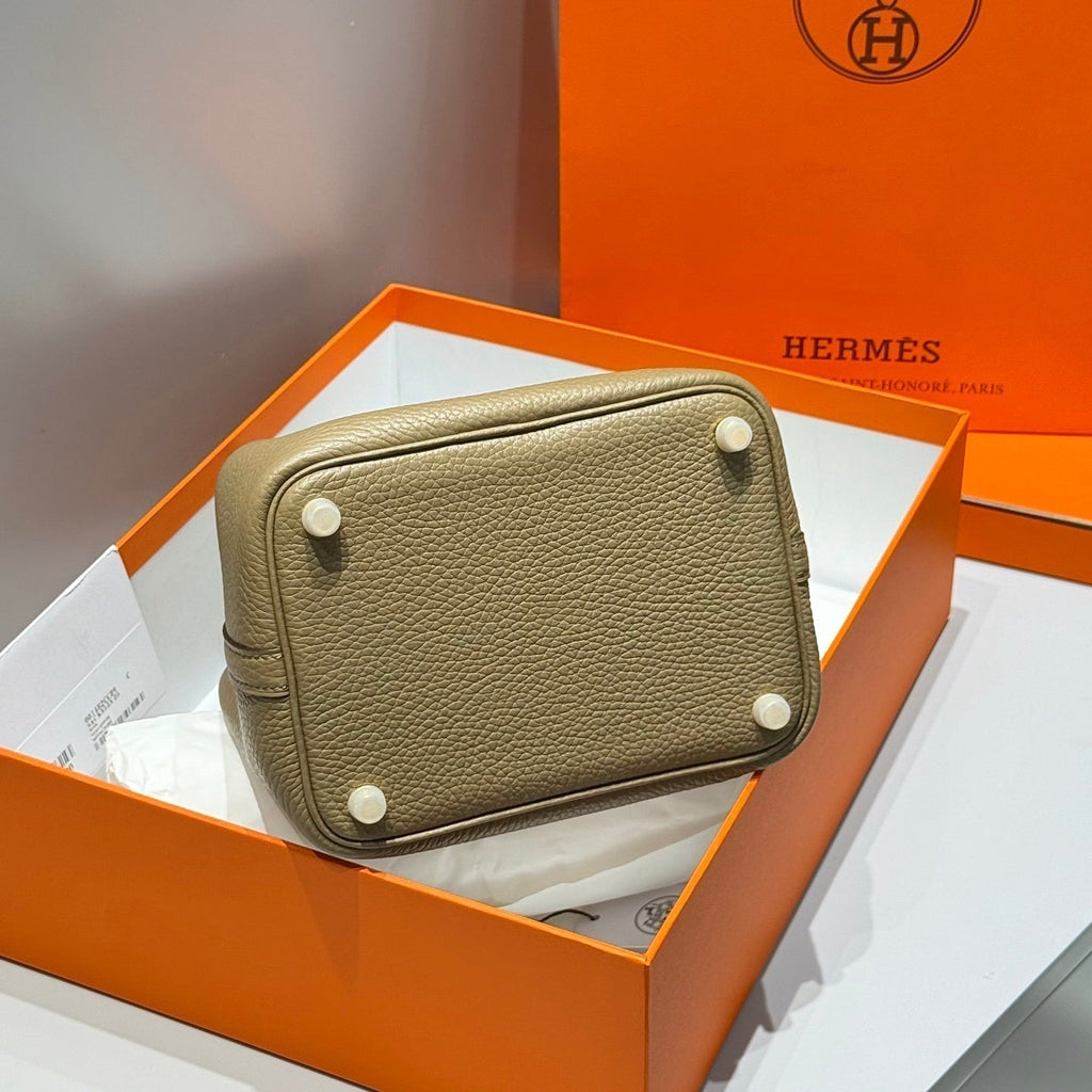 Hermes 25S Picotin Lock 18 in Olive Gold Calfskin Gold Hardware Bag