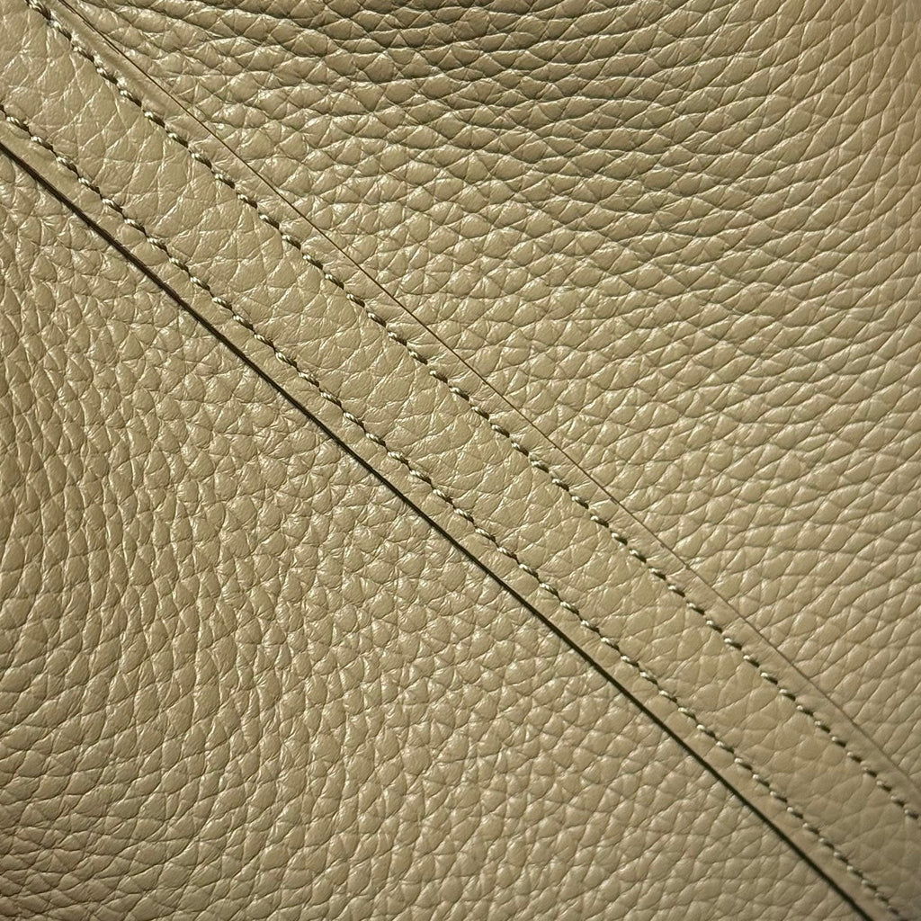 Hermes 25S Picotin Lock 18 in Olive Gold Calfskin Gold Hardware Bag