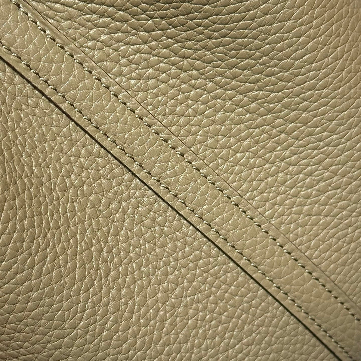 Hermes 25S Picotin Lock 18 in Olive Gold Calfskin Gold Hardware Bag
