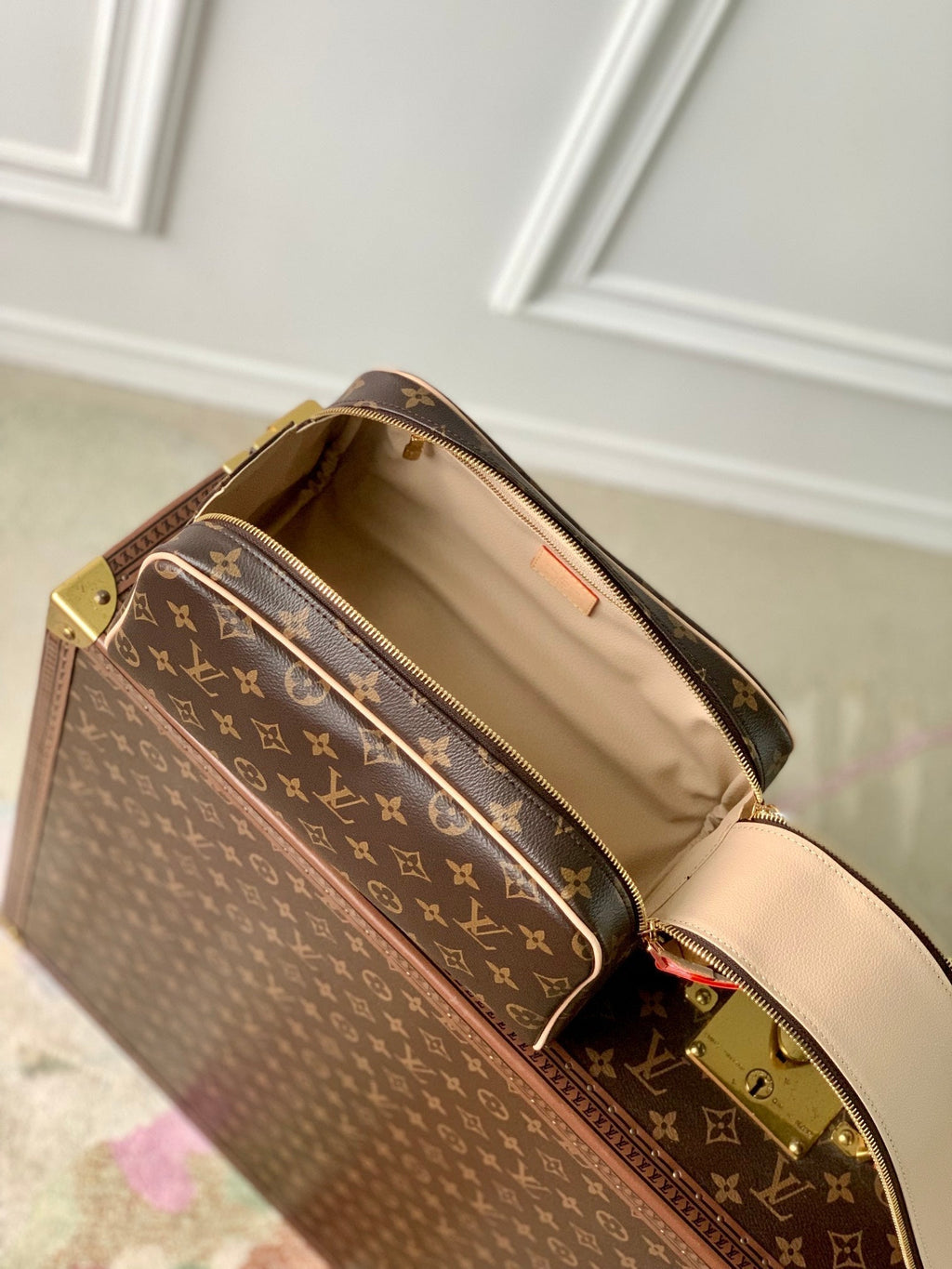 Louis Vuitton Dopp Kit 28 in Brown Monogram Canvas Bag