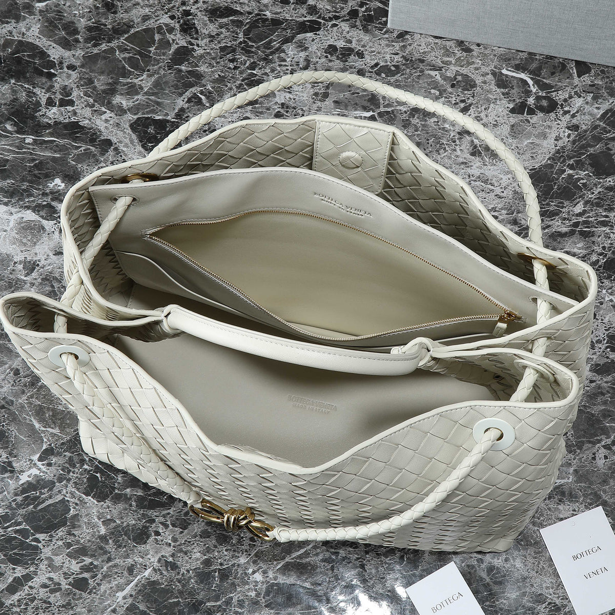 Bottega Veneta 25S Large Andiamo 42 in Ivory Calfskin Gold Hardware Bag