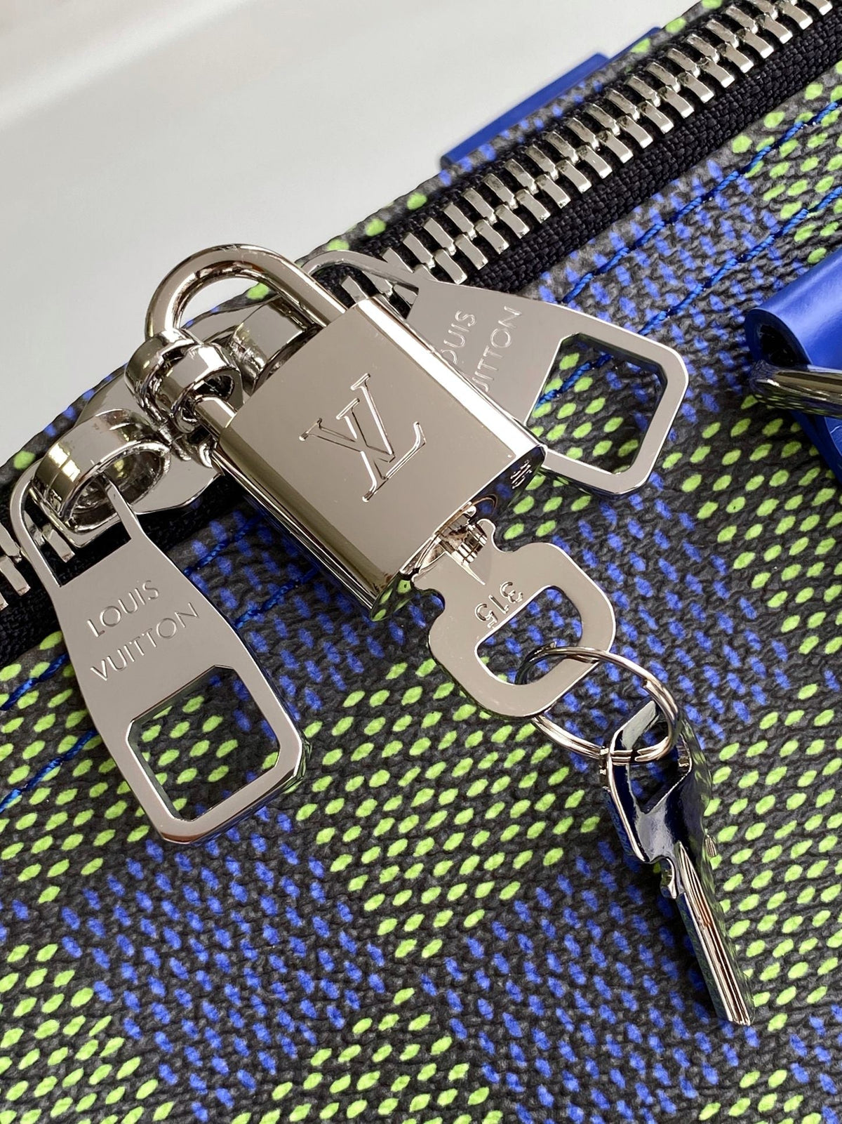 Louis Vuitton Keepall Bandoulière 50 in Blue Green Damier Heritage Coated Canvas Bag