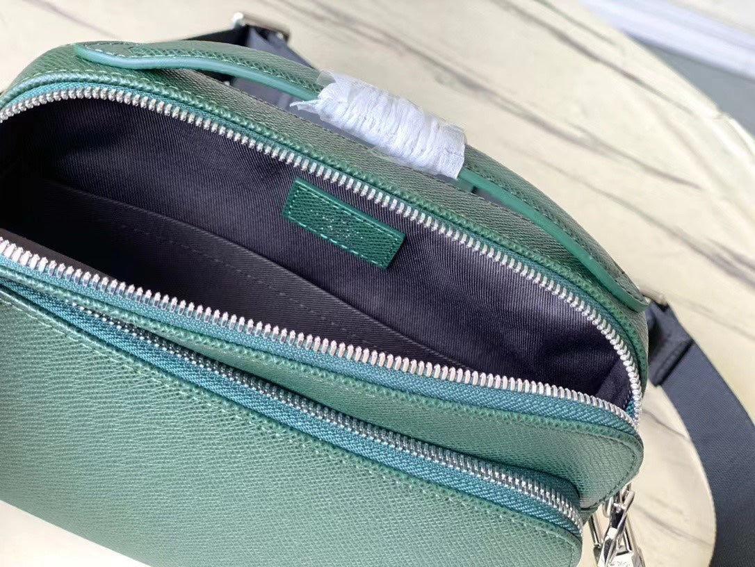 Louis Vuitton Avenue Messenger 22 in Forest Green Calfskin Bag