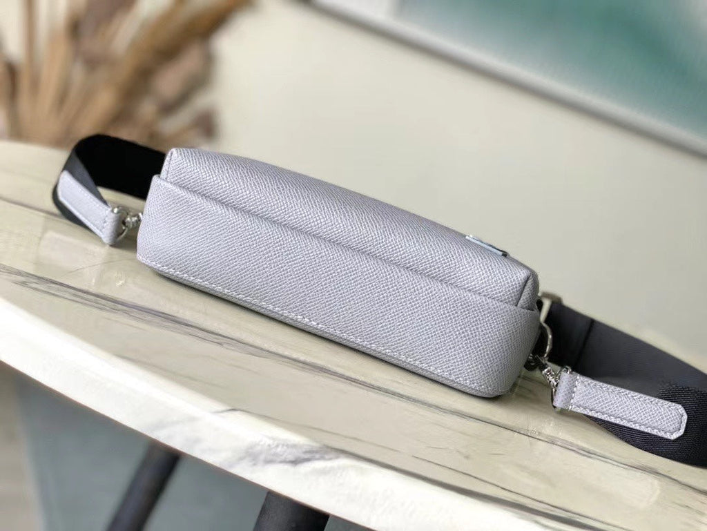 Louis Vuitton Avenue Messenger 22 in Harbor Gray Calfskin Bag