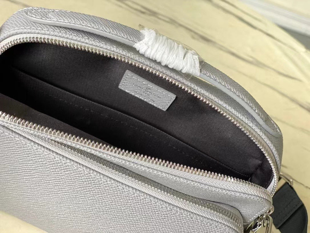 Louis Vuitton Avenue Messenger 22 in Harbor Gray Calfskin Bag