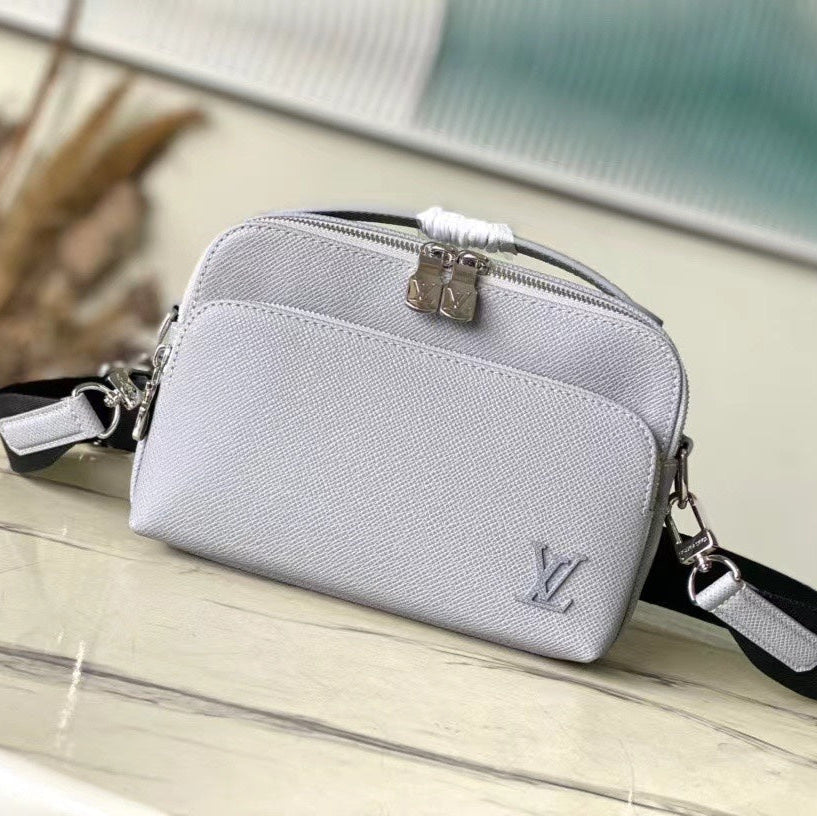Louis Vuitton Avenue Messenger 22 in Harbor Gray Calfskin Bag