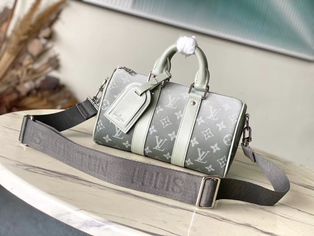 Louis Vuitton Keepall Bandoulière 25 in Gray Monogram Gradient Canvas Bag