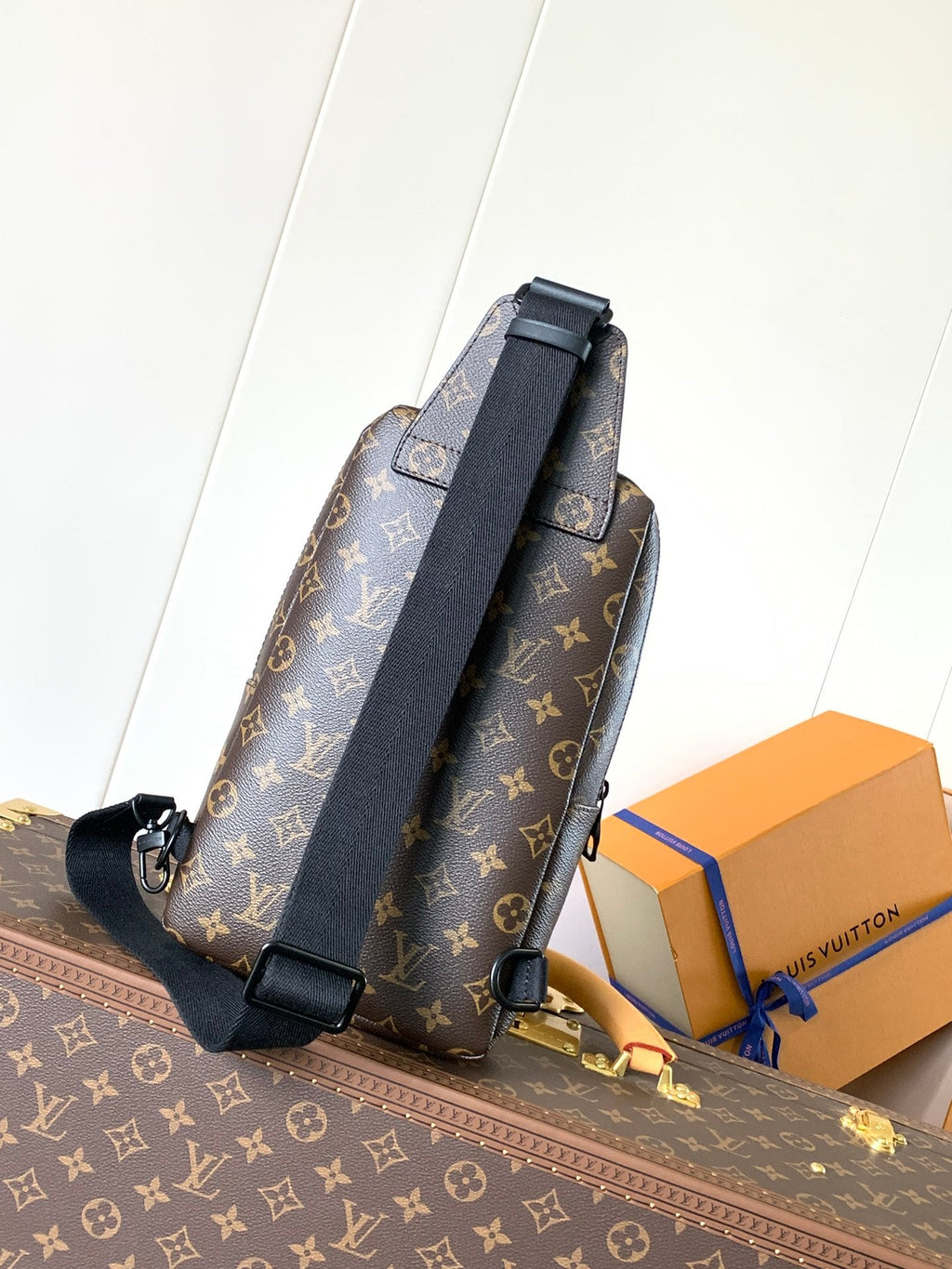 Louis Vuitton Avenue Slingback 31 in Brown Monogram Canvas Bag