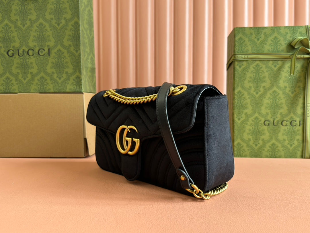Gucci 26S Marmont Matelasse 26 in Black Velvet Bag
