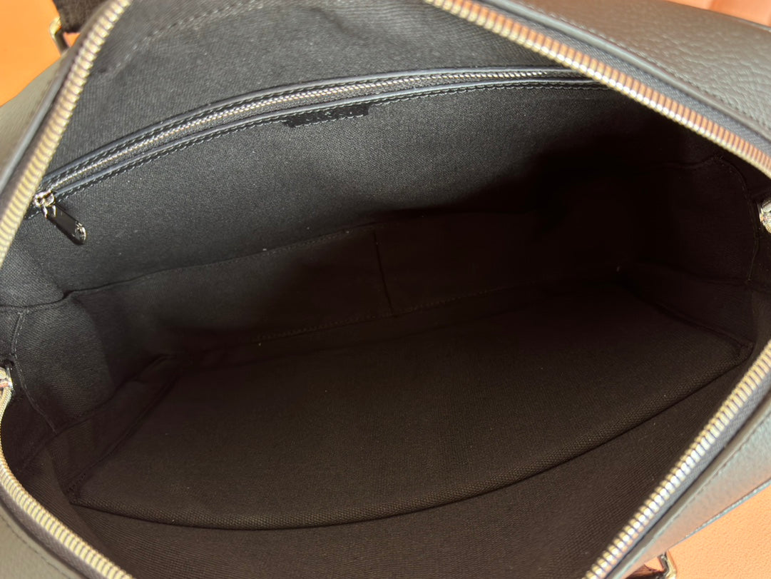 Gucci Jumbo Medium Briefcase 36.5 in Extra Dark Green Calfskin Bag
