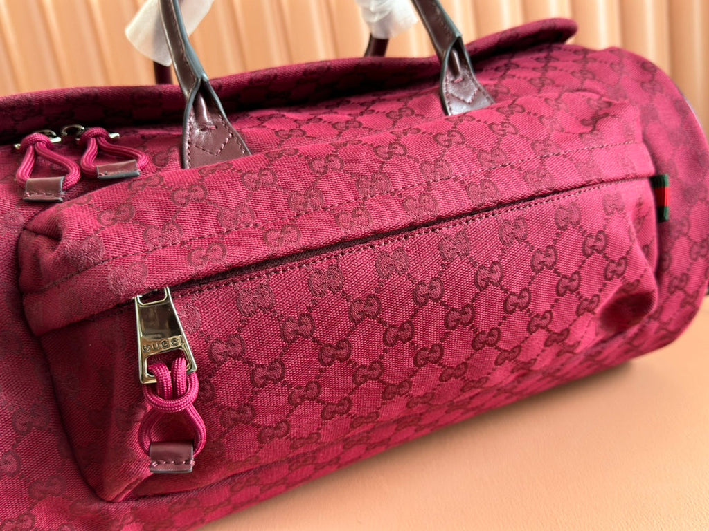 Gucci Small Duffle Bag 42 in Rosso Ancora Red Canvas