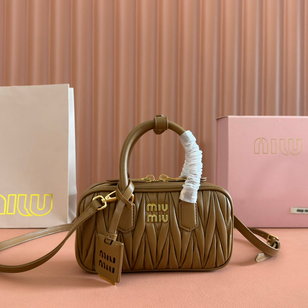 Arcadie Mini Bag 19 Caramel in Matelassé Nappa Leather