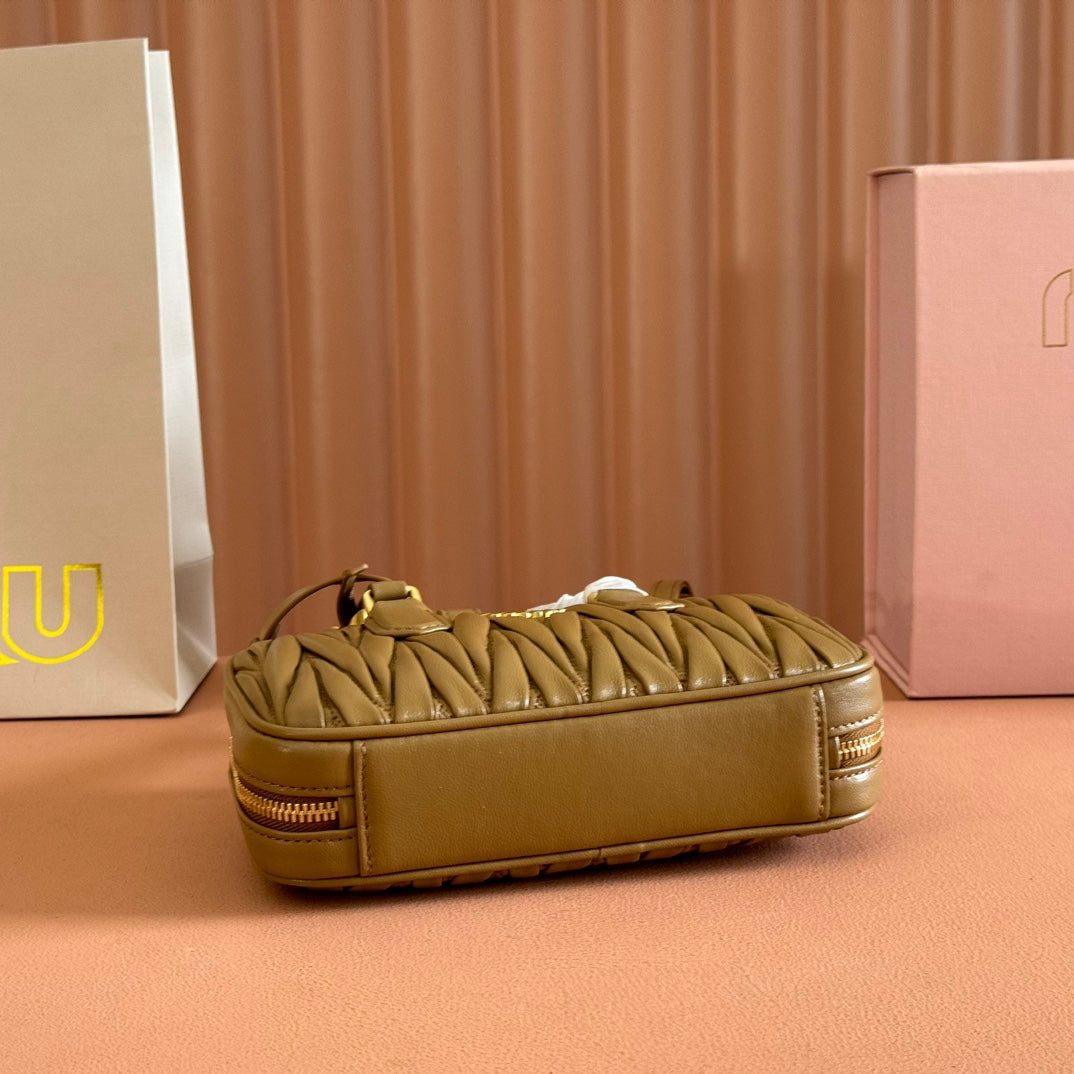 Arcadie Mini Bag 19 Caramel in Matelassé Nappa Leather
