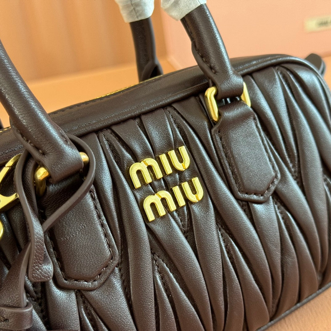 Arcadie Mini Bag 19 Black in Matelassé Nappa Leather